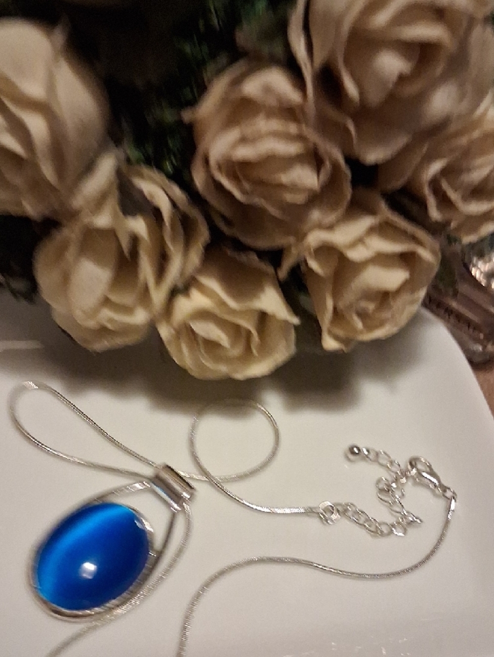 Silver Necklace with Bright Blue Oval Cats Eye Pendant 16-22" Adjustable - Picture 8 of 9